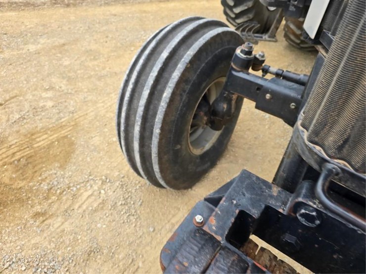 agco-white-8310-image-15