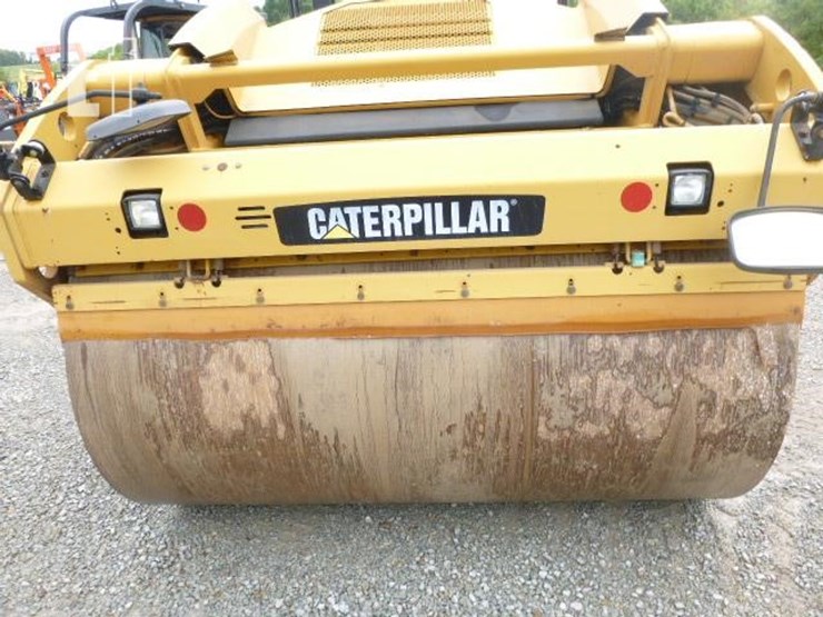 2014-caterpillar-cb64-image-18