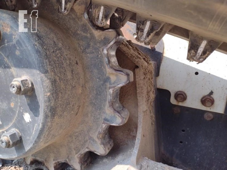 2016-bobcat-t770-image-32