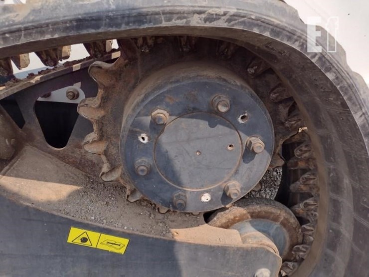 2012-bobcat-t750-image-21