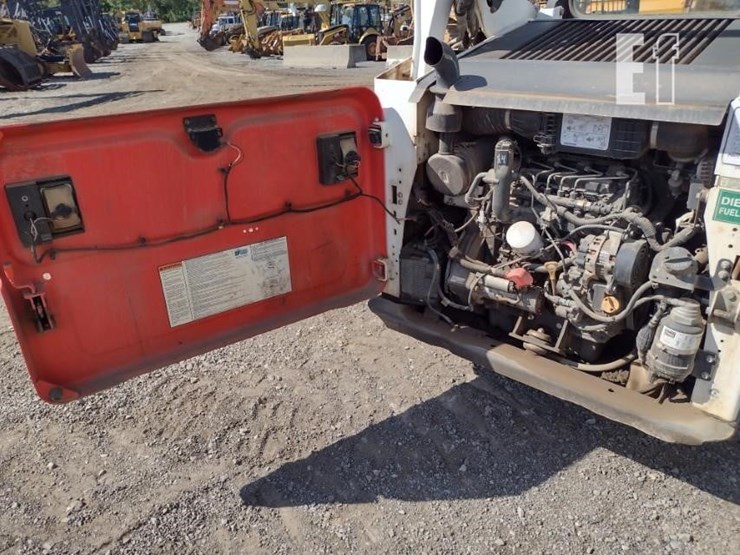 2020-bobcat-t590-image-35