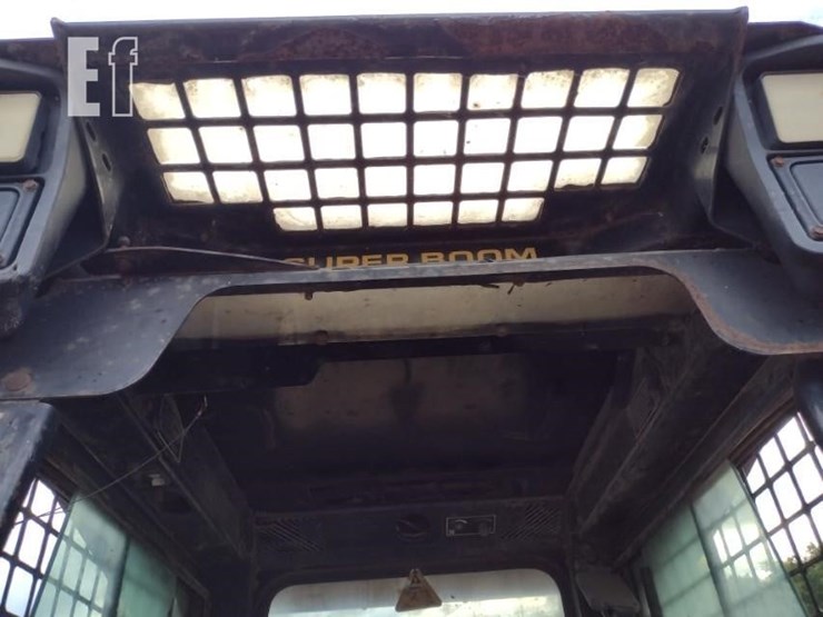 new-holland-lx885-image-12