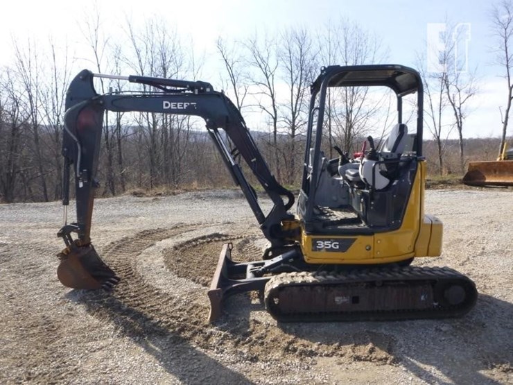 2022-deere-35g-image-1