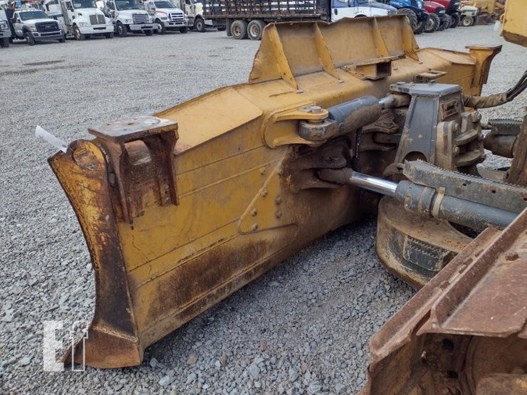 2018-deere-750k-lgp-image-21