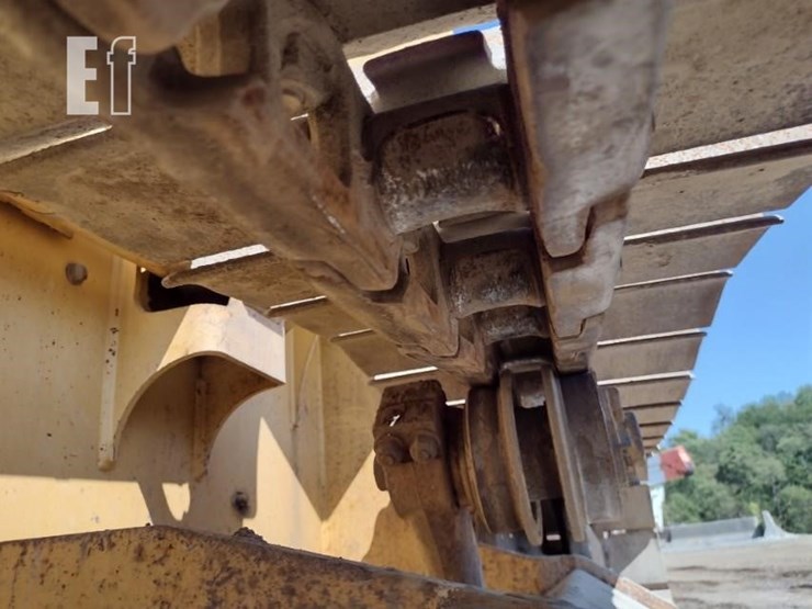 2000-deere-550h-lt-image-26