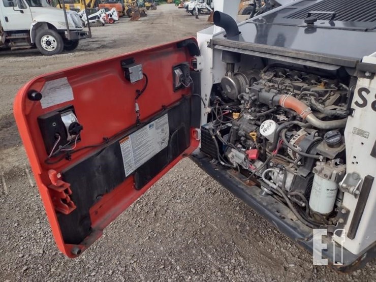 2022-bobcat-s740-image-25