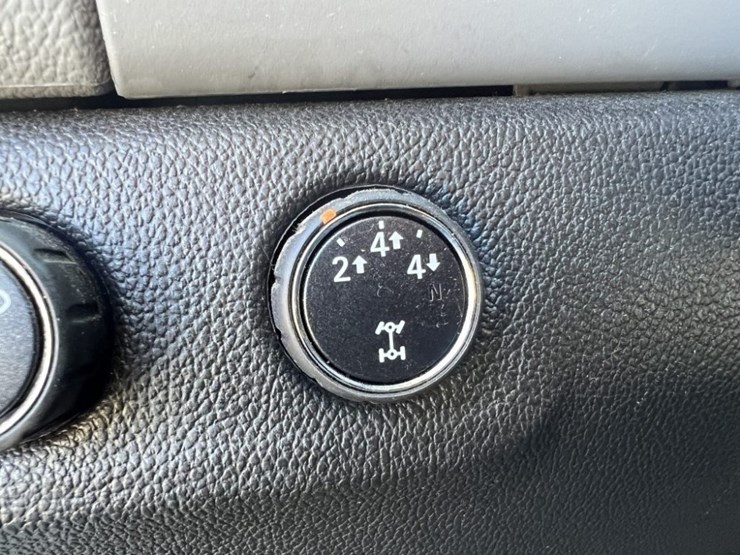 2016-chevrolet-colorado-image-23