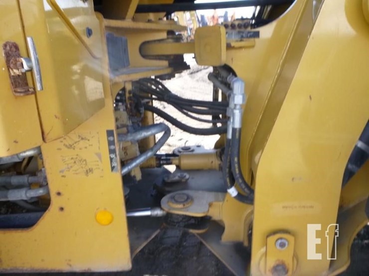 2013-caterpillar-924k-image-29
