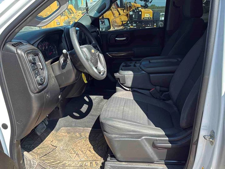 2020-chevrolet-silverado-image-7