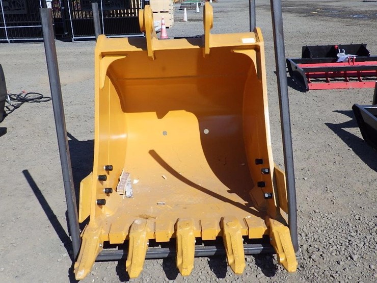 caterpillar-320-image-5
