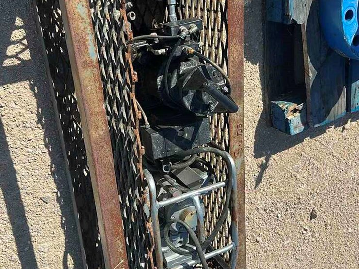 misc-basket-of-hydraulic-parts-image-2