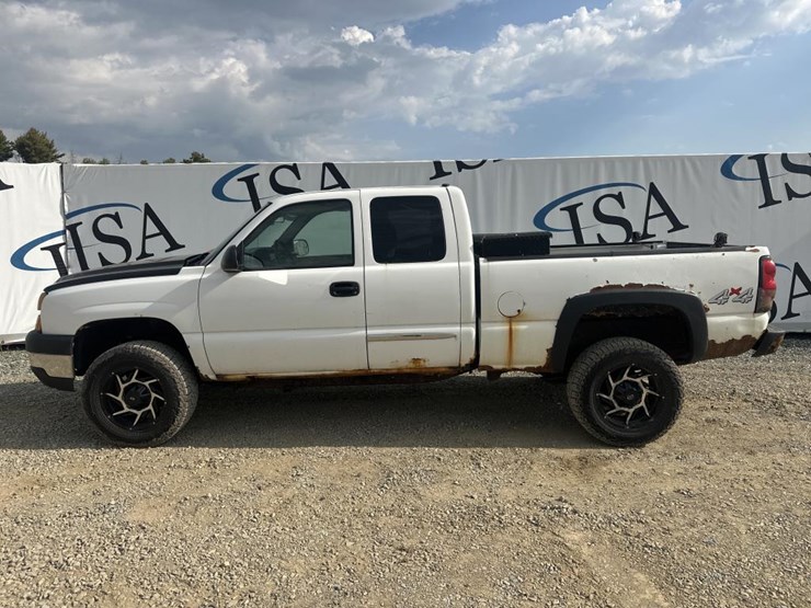 2006-chevrolet-2500-image-2