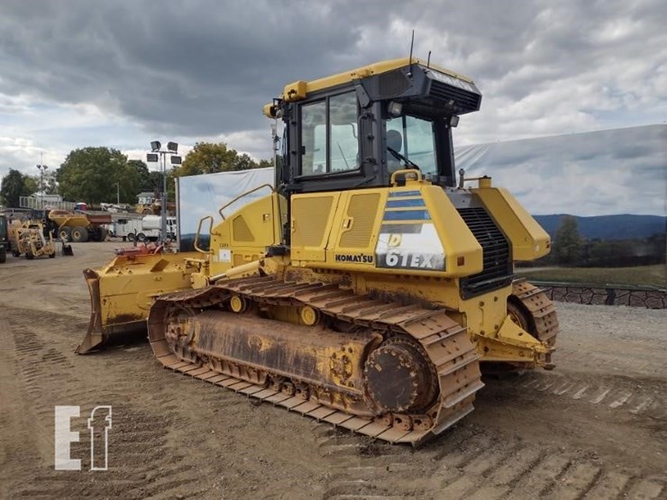 2015-komatsu-d61ex-23-image-50