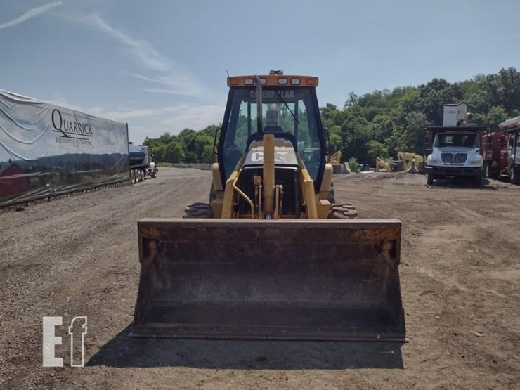 2004-caterpillar-420d-image-2