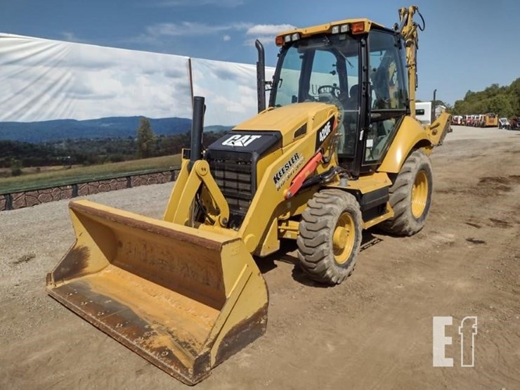 2015-caterpillar-420f-image-40