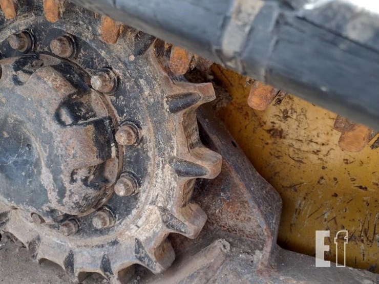 2022-deere-317g-image-29