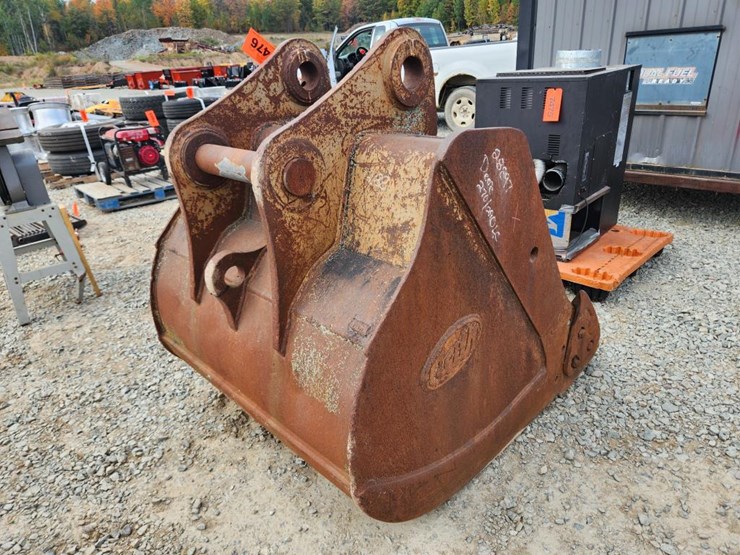 deere-230-lc-image-3
