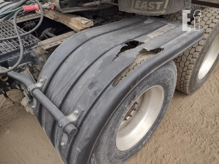 2012-mack-pinnacle-cxu613-image-32