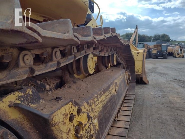 2015-komatsu-d61ex-23-image-36