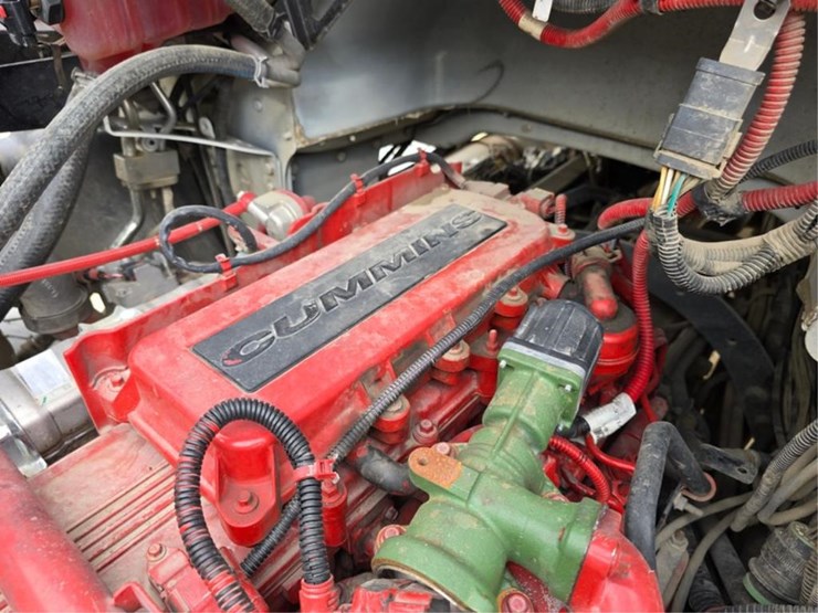 freightliner-114sd-image-65