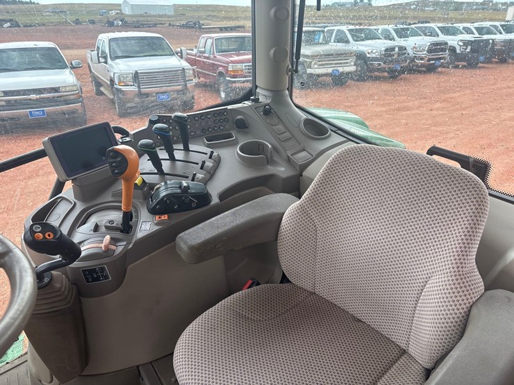 2012-john-deere-6125r-tractor-image-21