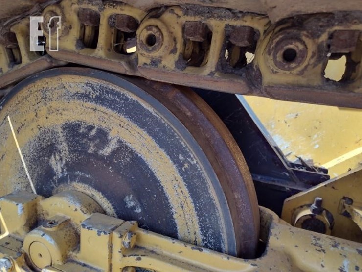 2022-deere-450k-image-25