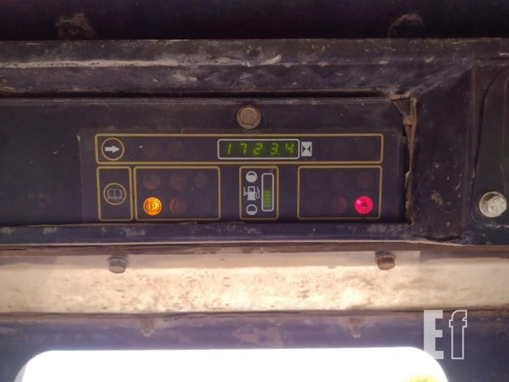 new-holland-lx885-image-7