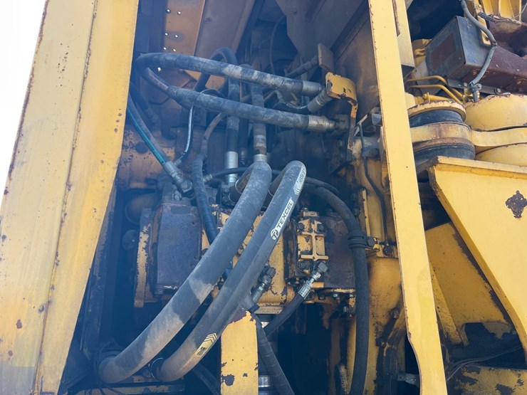 komatsu-pc1250-7-image-7