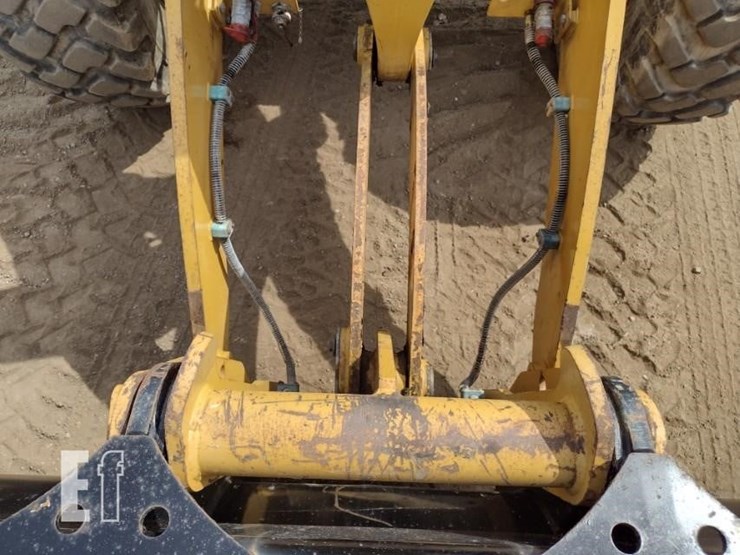 2018-caterpillar-910m-image-17