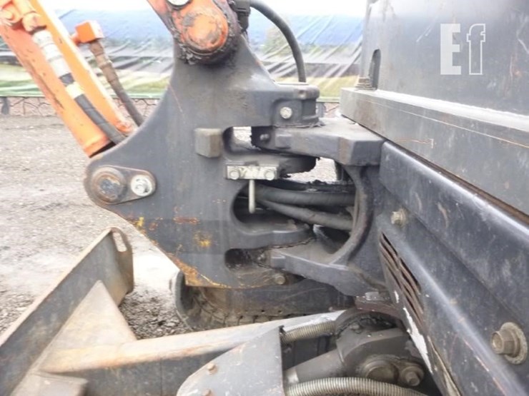 2016-kubota-u25-image-30
