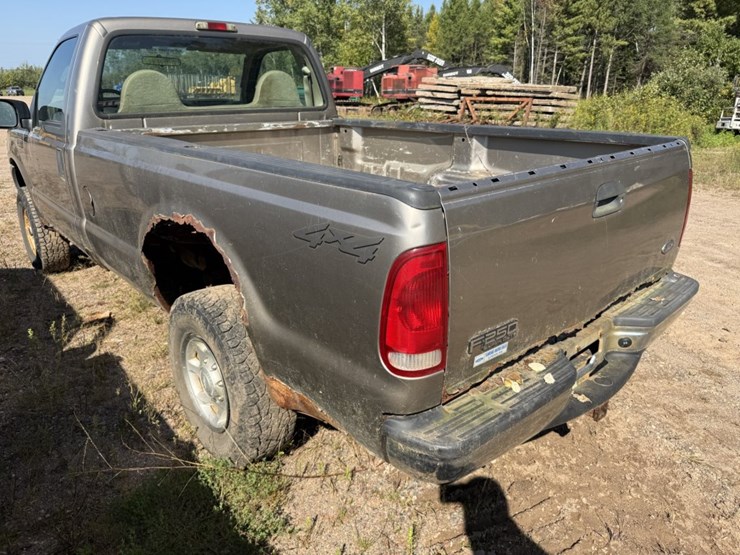 2004-ford-f250-image-12