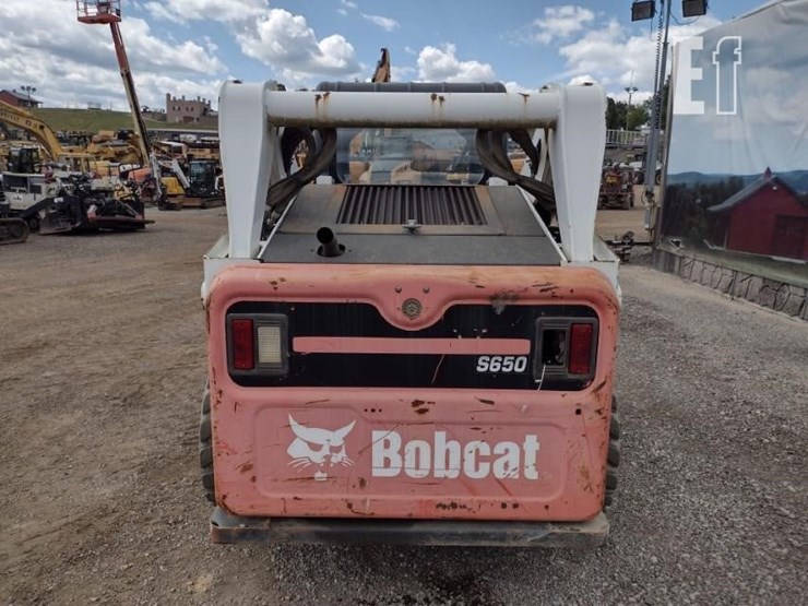 2012-bobcat-s650-image-4