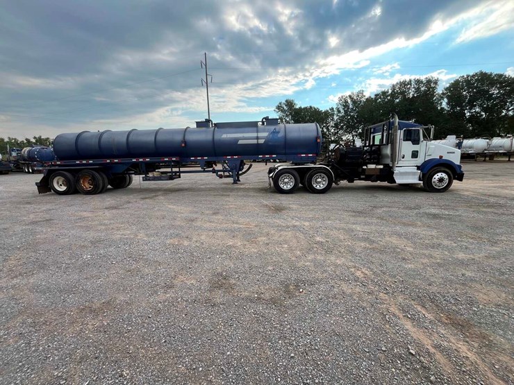 2013-kenworth-t800-image-4