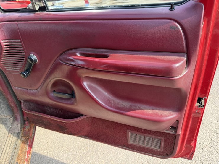 1996-ford-f350-xl-image-31