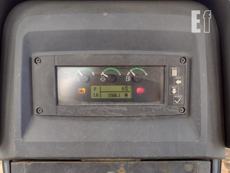 deere-650k-xlt-image-7
