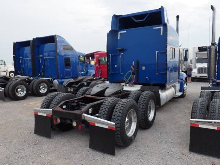 2007-peterbilt-386-image-7