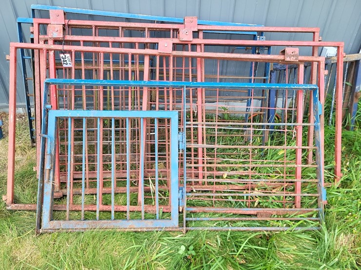 (7)-walk-through-front-livestock-gates---tag-#342-image-3