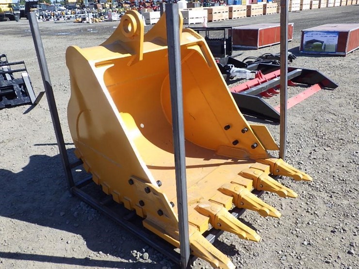 caterpillar-320-image-2