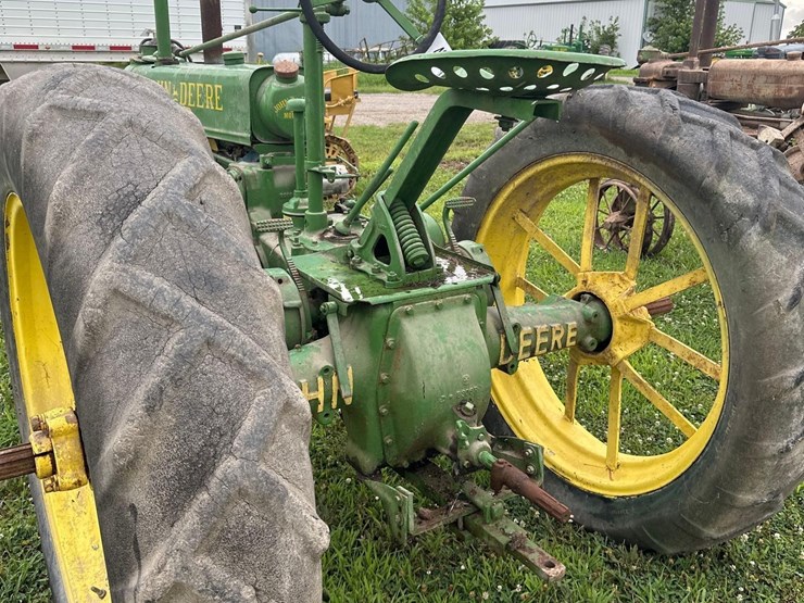 john-deere-b-image-21