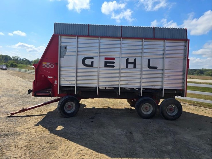 gehl-980-image-2
