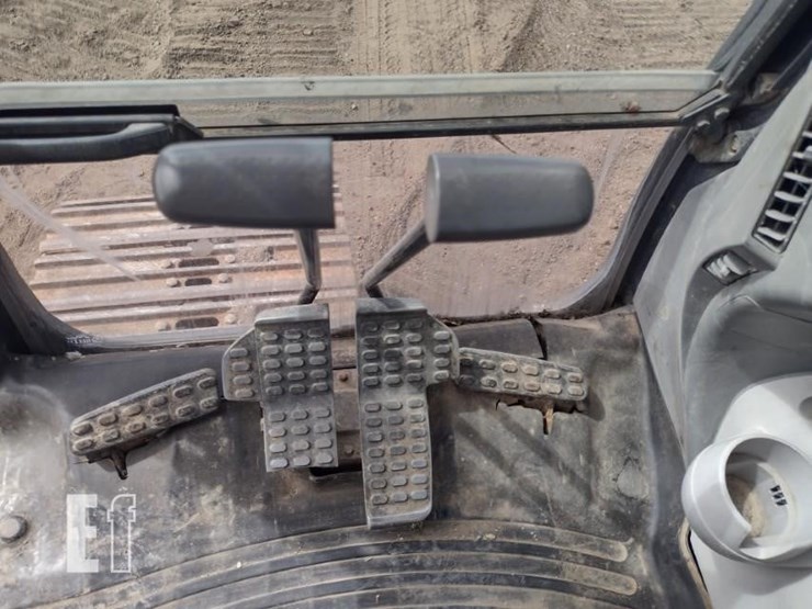 2013-deere-210g-lc-image-8