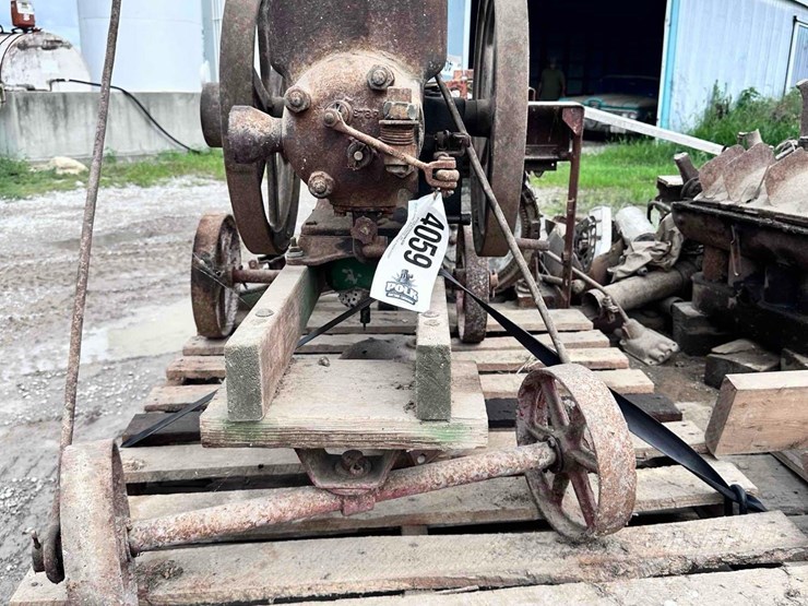 john-deere-hit-&-miss-engine-(no-tag)-image-3