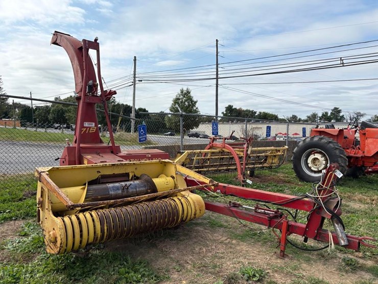 new-holland-718-image-2