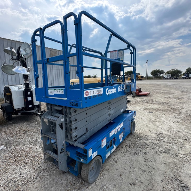 2016 GENIE GS3246