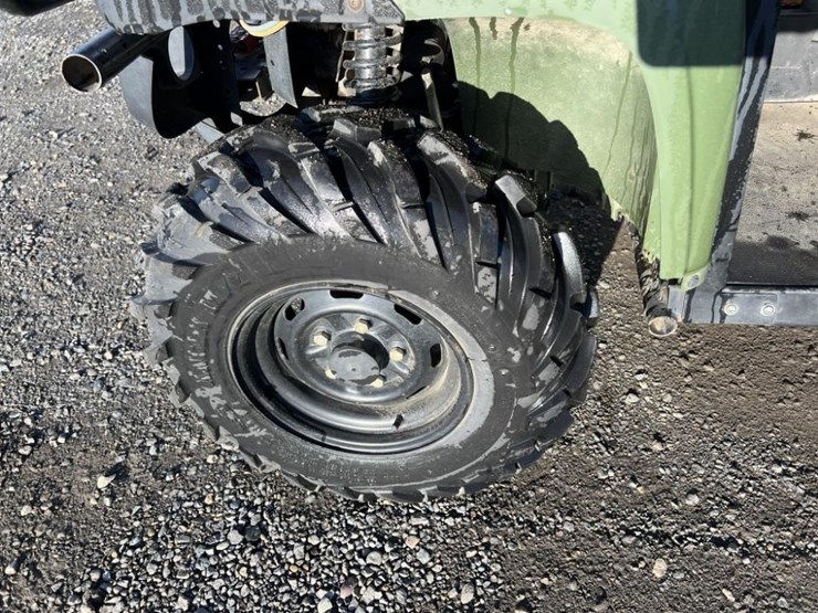 2011-john-deere-gator-image-27