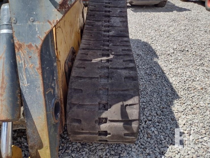 john-deere-329d-image-29