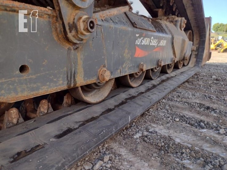 2022-bobcat-t870-image-33
