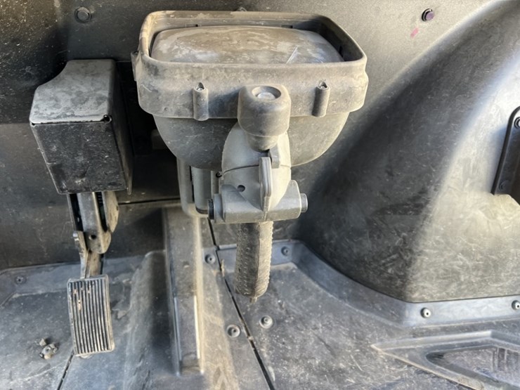 2011-polaris-ranger-ev-image-21
