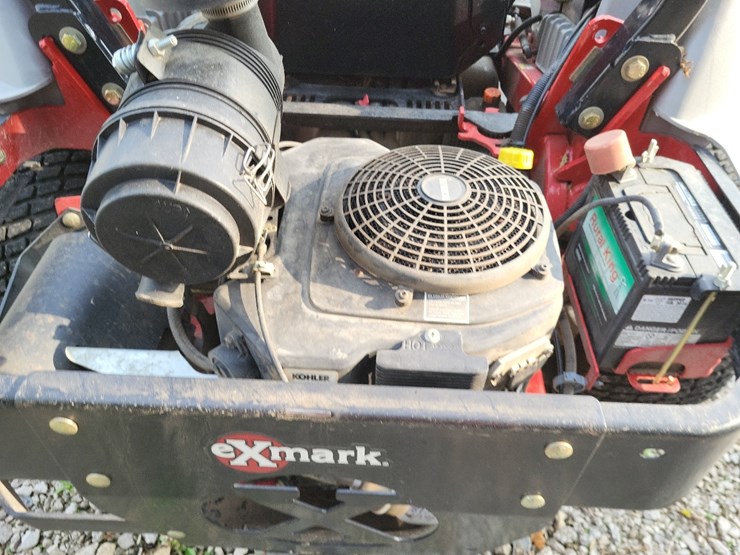 exmark-laser-z-zero-turn-lawn-mower-image-14