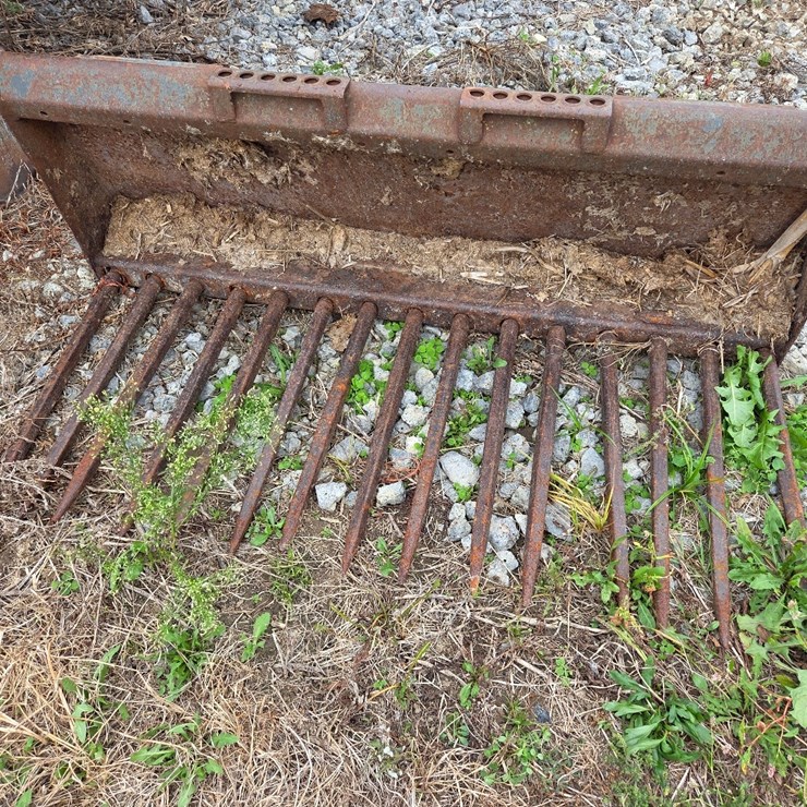 60" Bobcat manure bucket